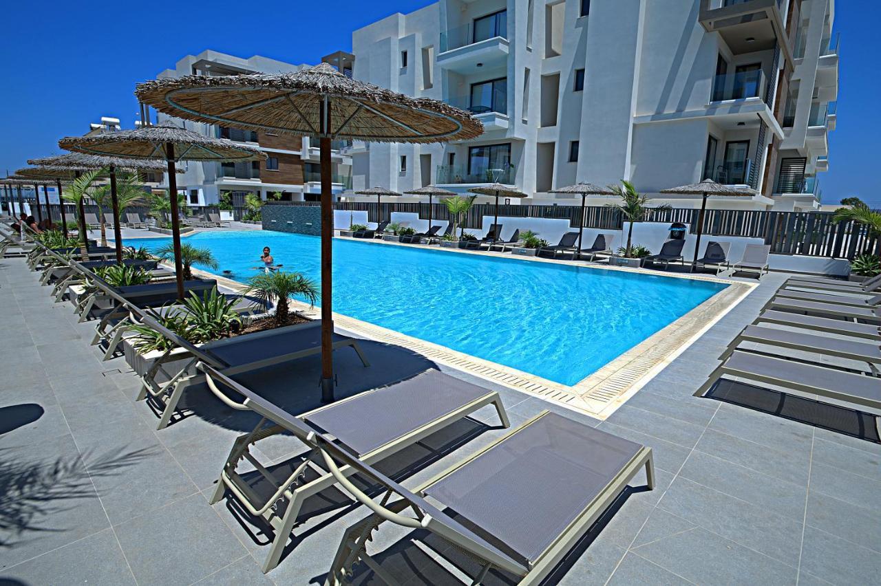 פאראלימני Golden Tree Apartment מראה חיצוני תמונה