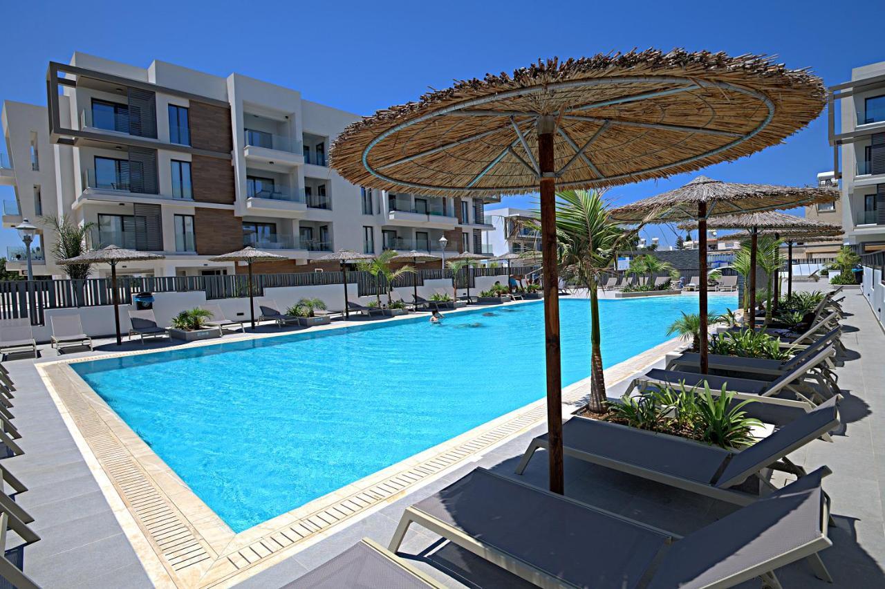פאראלימני Golden Tree Apartment מראה חיצוני תמונה
