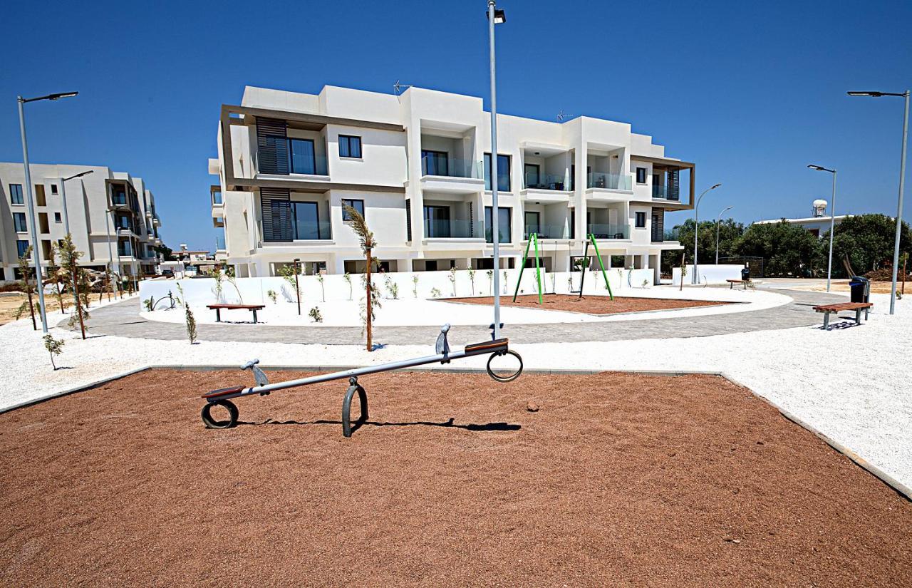 פאראלימני Golden Tree Apartment מראה חיצוני תמונה