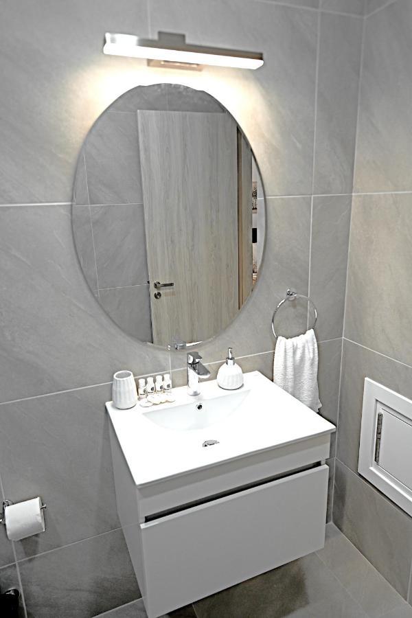 פאראלימני Golden Tree Apartment מראה חיצוני תמונה