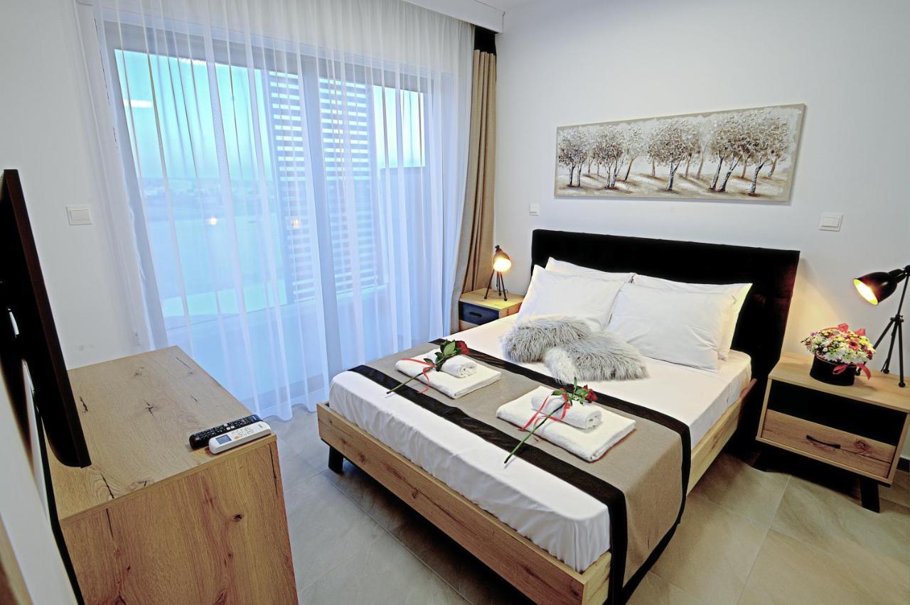 פאראלימני Golden Tree Apartment מראה חיצוני תמונה