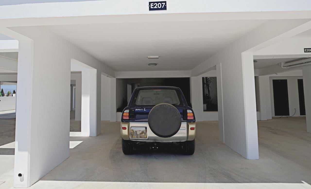 פאראלימני Golden Tree Apartment מראה חיצוני תמונה